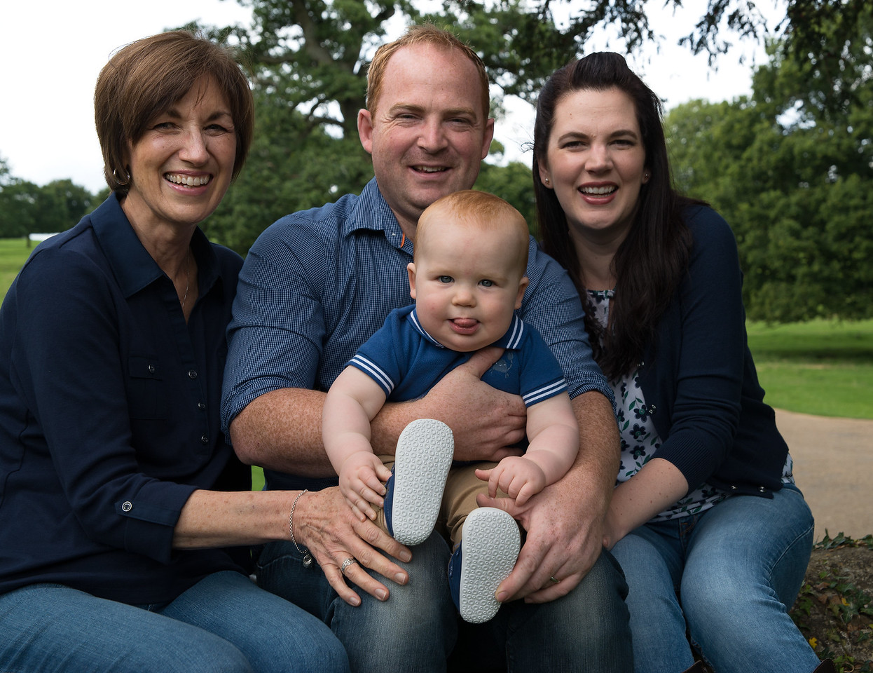 A gift worth 1,000 words! Gift Vouchers for Family Portraits by Elizabeth Melvin Photography