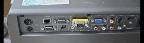 Smart Projector UF75